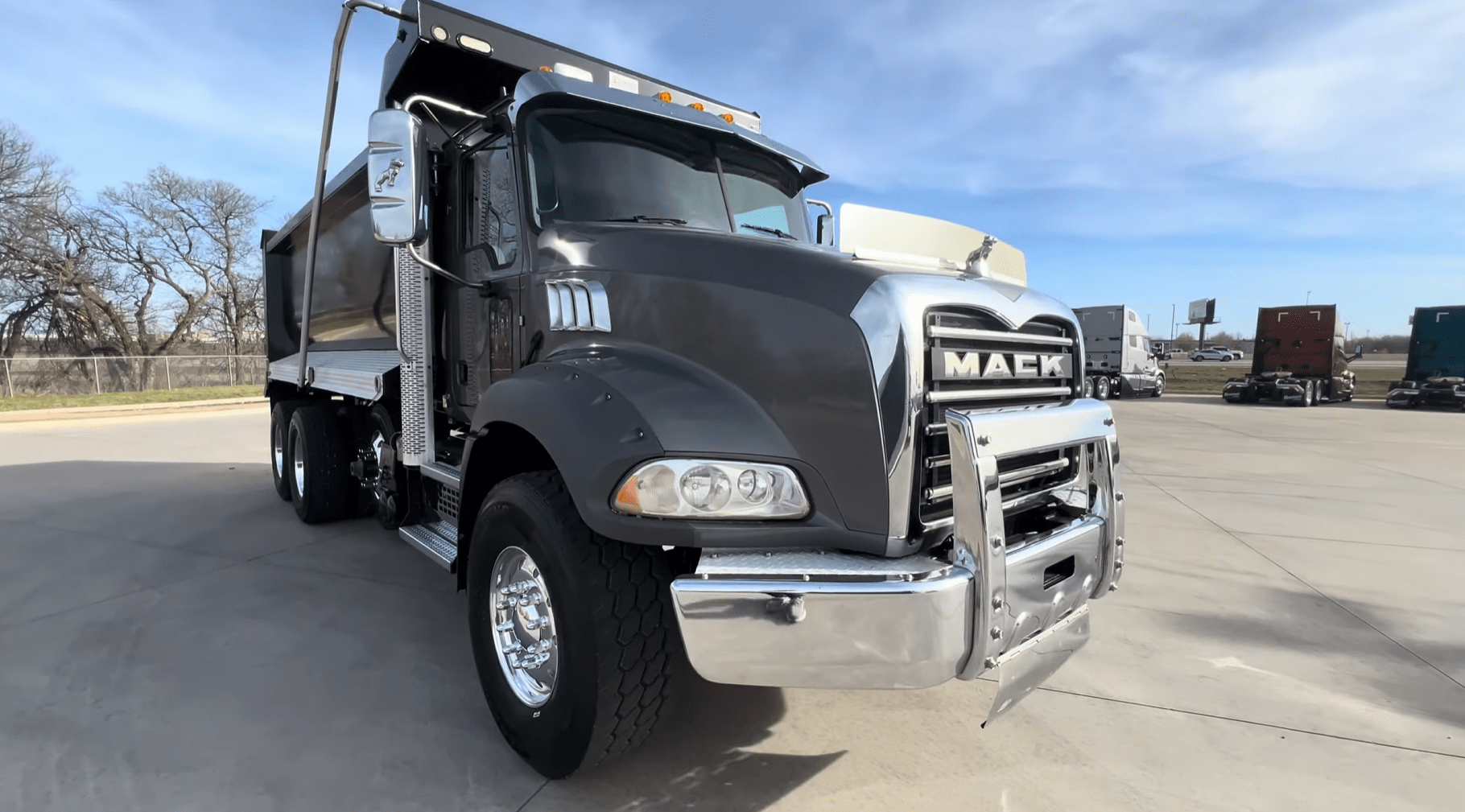 ../assets/images/gallary/sale/mack-granite-2021/MackGR64B-2021-8.png